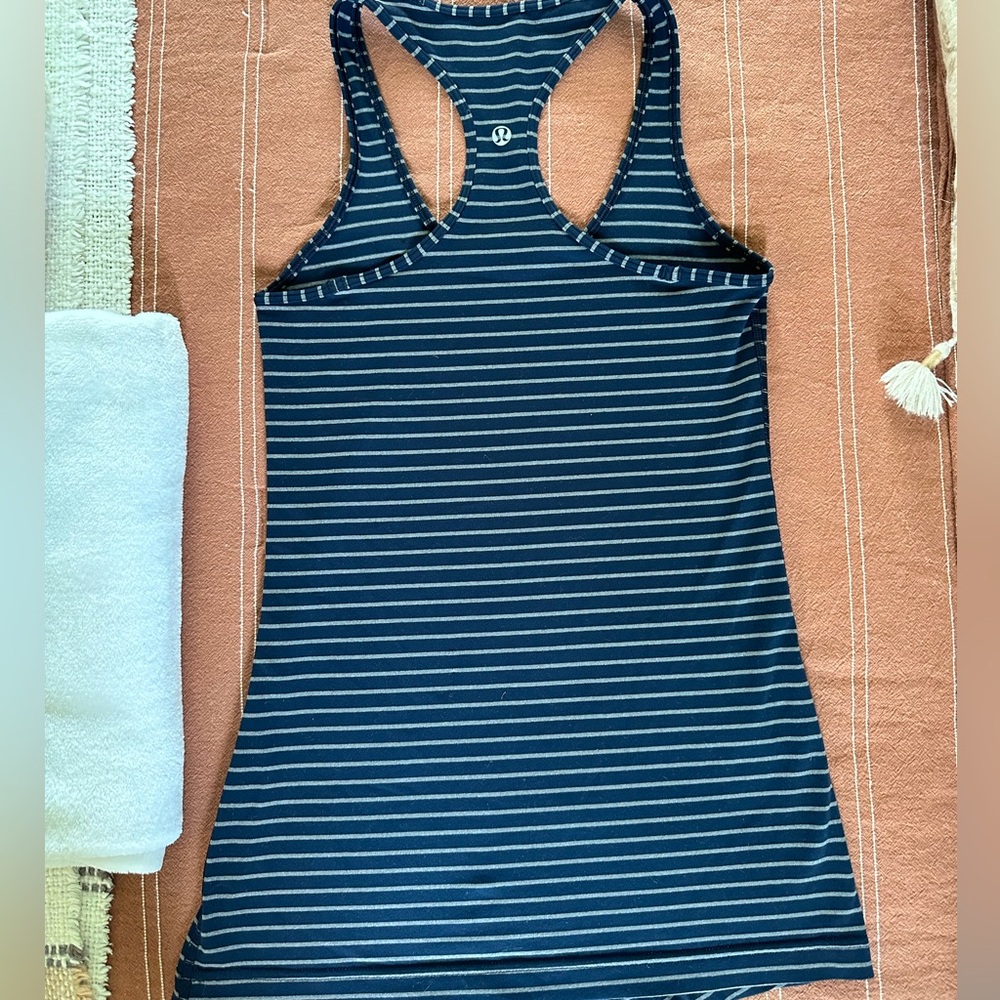 Lululemon tank top